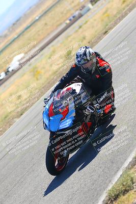 media/Oct-15-2023-TrackXperience (Sun) [[85198ff50b]]/Group 2/session 4 turn 3/